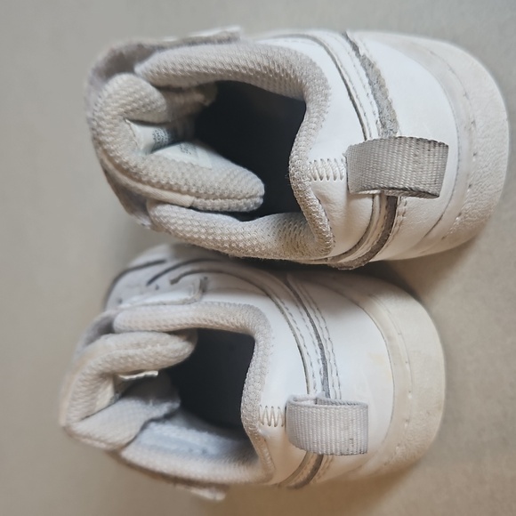 Nike Court Borough Low Sneakers - Picture 2 of 10